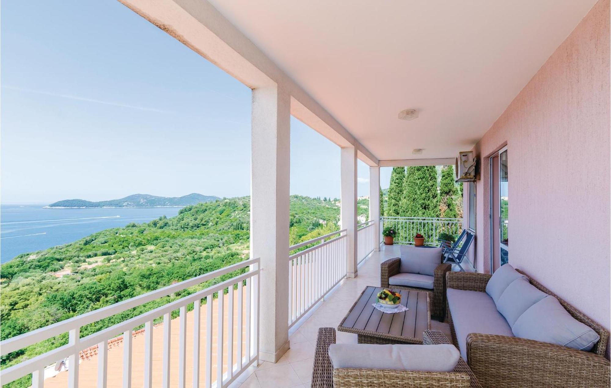 3 Bedroom Beautiful Apartment In Orasac Buitenkant foto