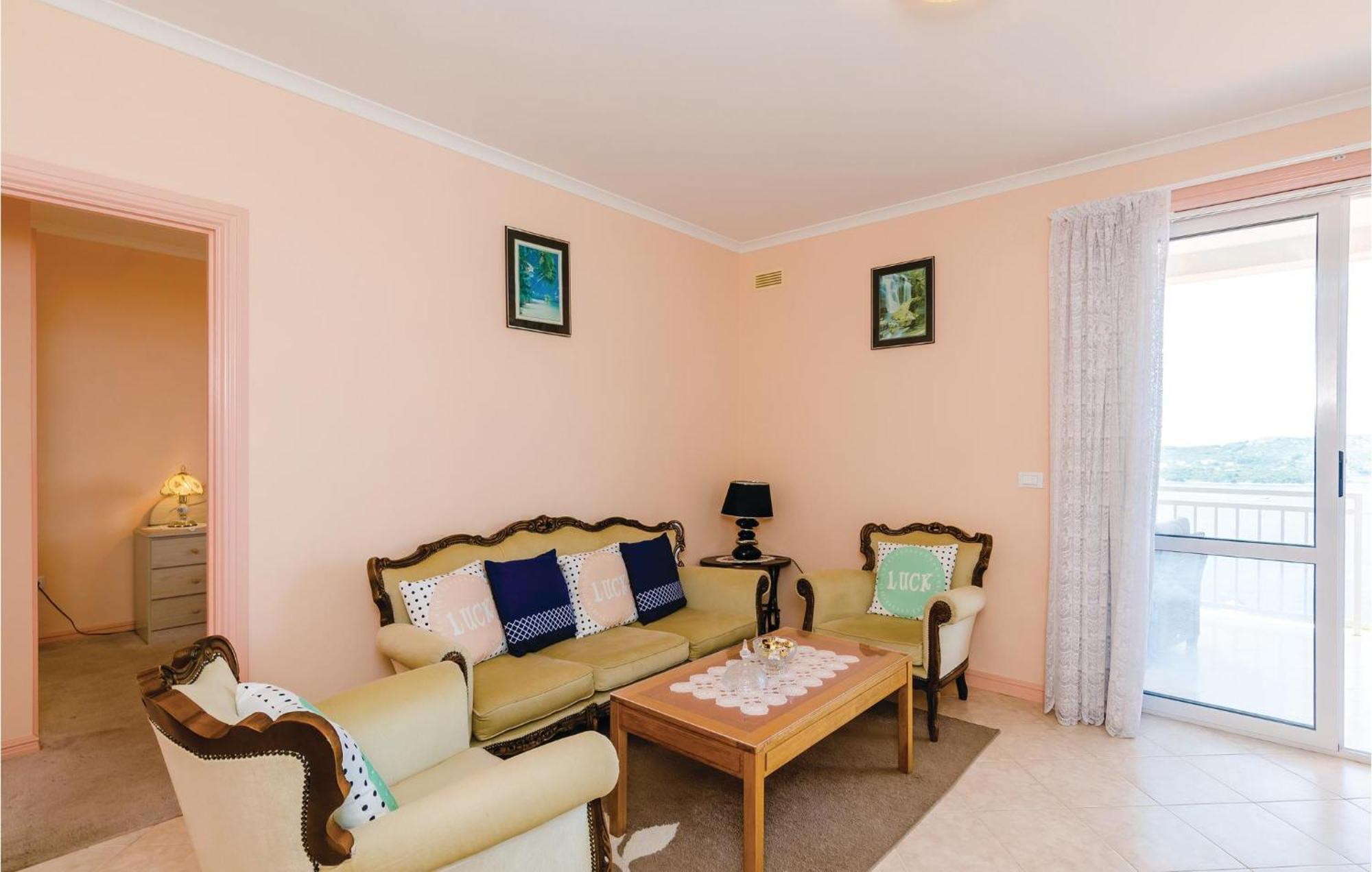3 Bedroom Beautiful Apartment In Orasac Buitenkant foto